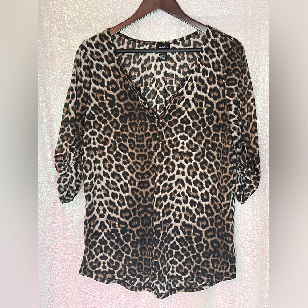 Leopard print top